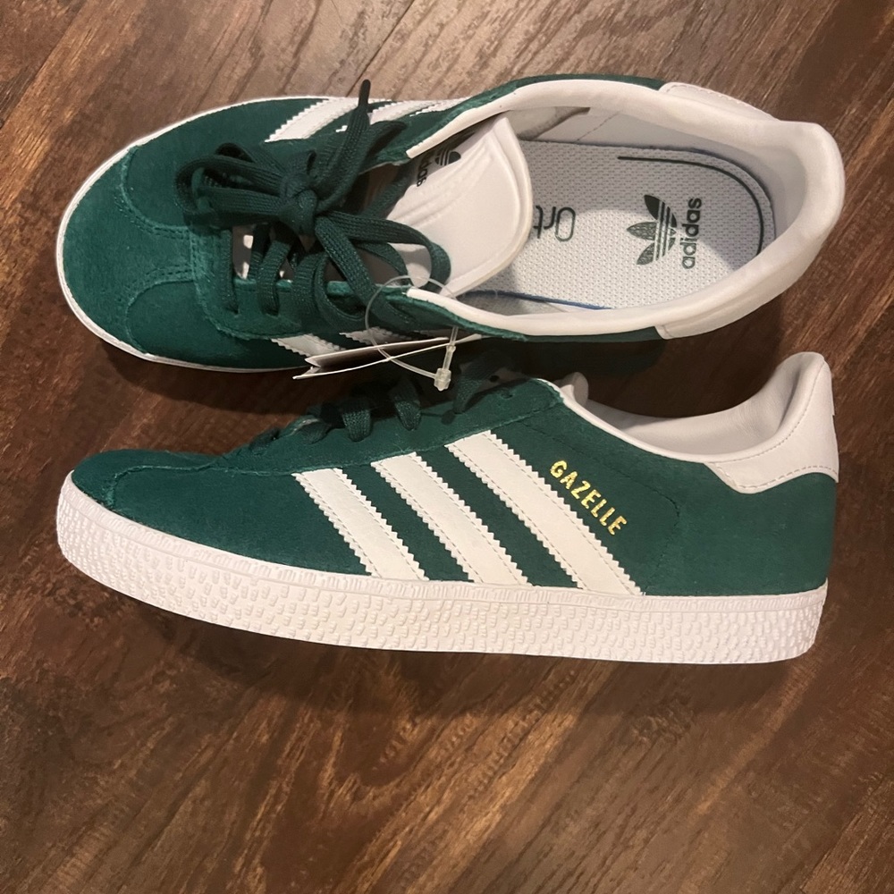 Adidas Gazelle - kids size 3 - green and white - brand